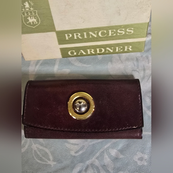 Princess Gardner Other - Princess Gardner Vintage Leather Key Holder Dark Brown with Gold Accent Italy